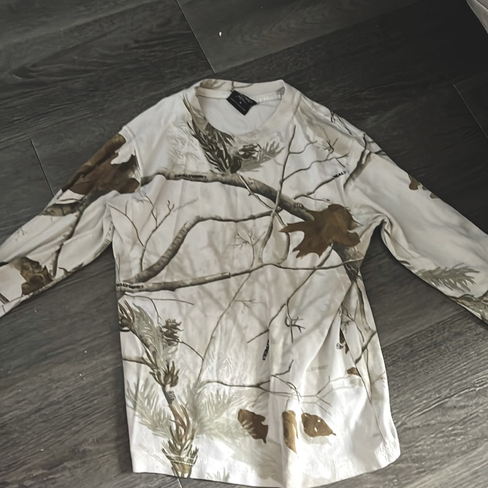 camouflage Brown white  realtree got it a year  ago The condition is ok